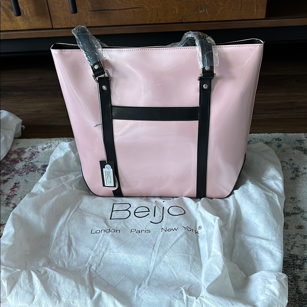 Beijo Pink and Black Tote Bag with Modern Design
